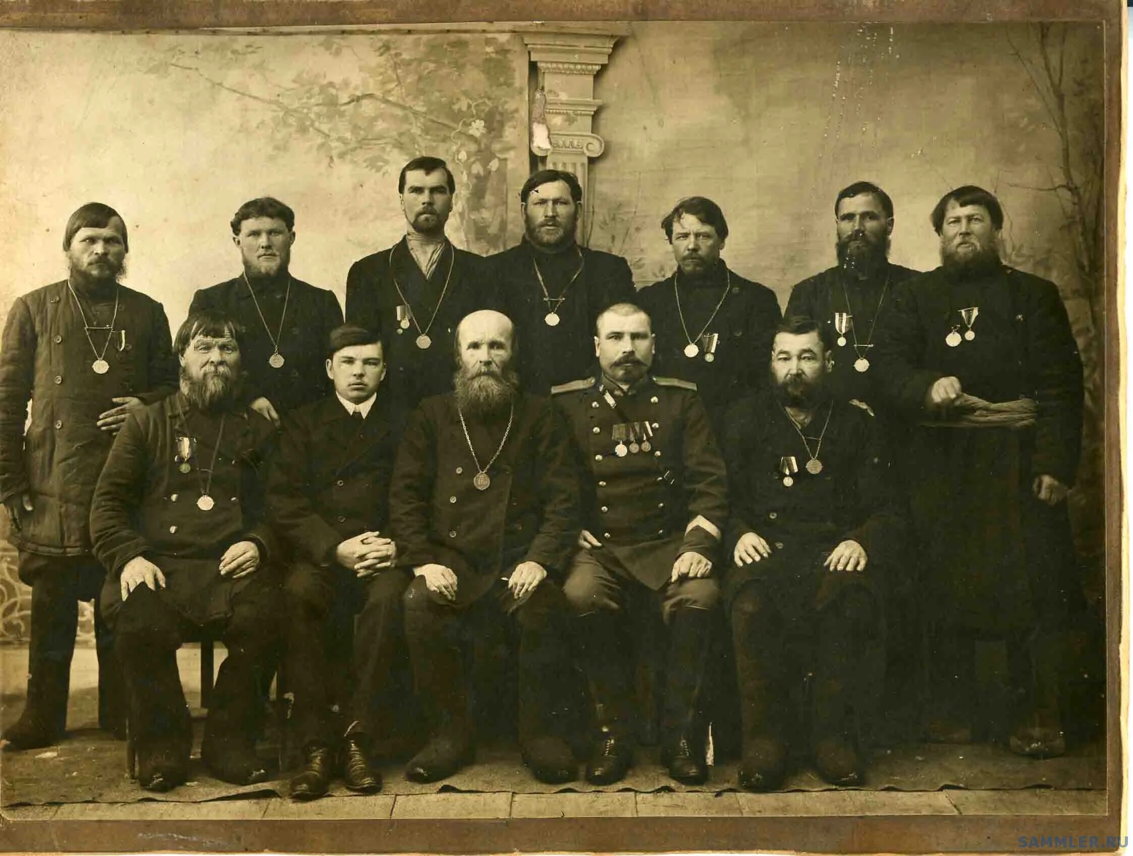 Волостной старшина земства. Ревизор 19 век. Уездные чиновники. Уездный исправник при екатерине. Уездный исправник.