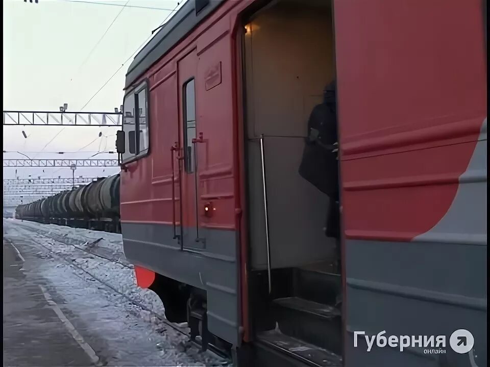 Эп2к 132. Нерюнгри хабаровск жд. Нерюнгри хабаровск жд. Нерюнгри хабаровск жд. Поезд нижний бестях нерюнгри.