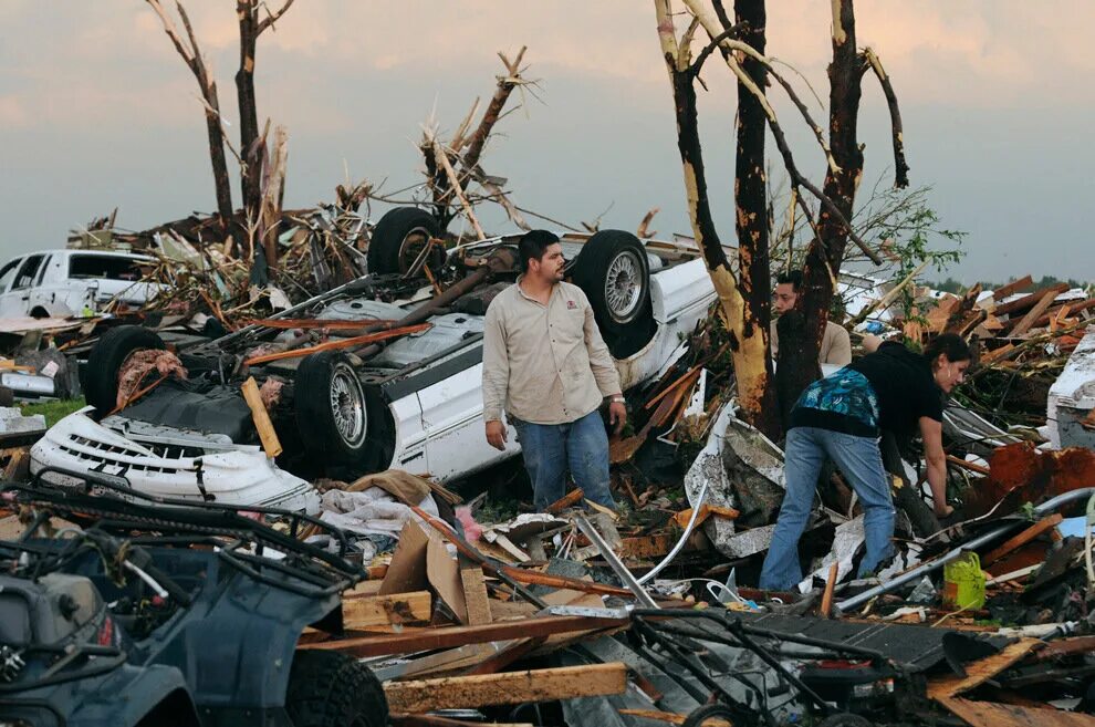 Самый разрушительный ураган в сша. Последствия Торнадо в США. Джоплин Торнадо 2011. Торнадо в Миссури США. Торнадо в Джоплине.