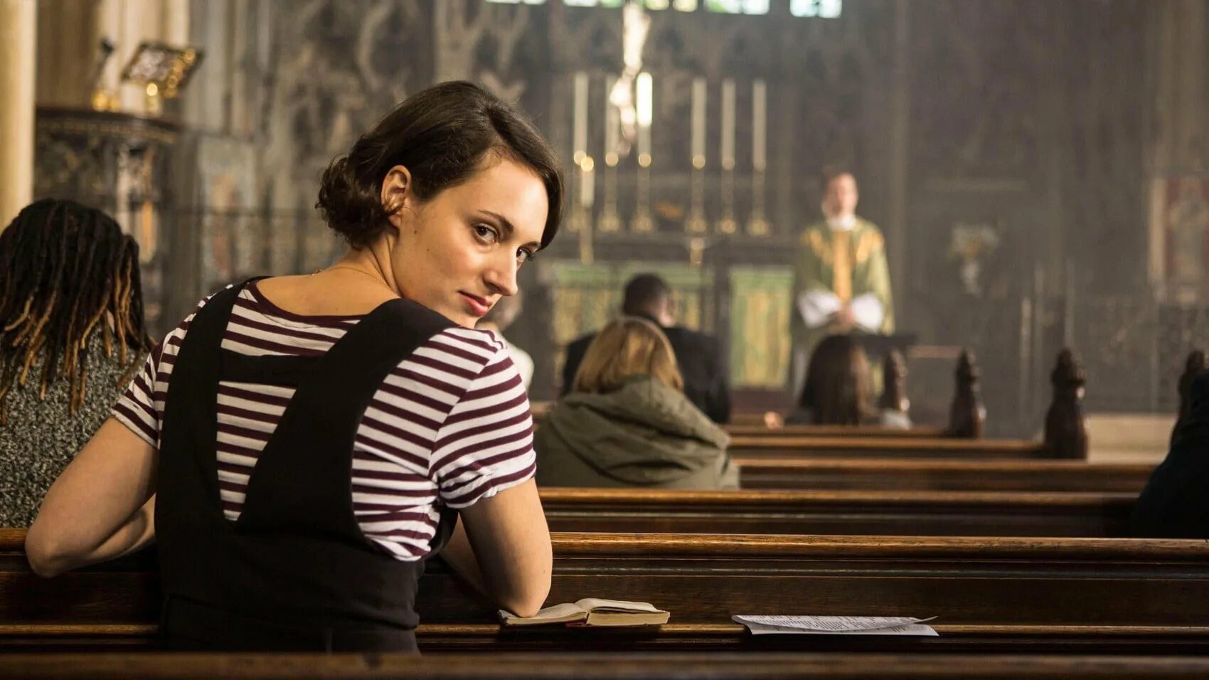 Fleabag watch. Фиби Уоллер-бридж дрянь. Фиби Уоллер бридж Флибэг.