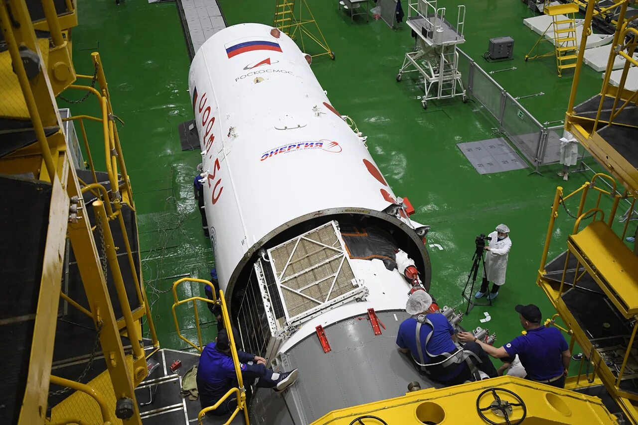 Союз мс 21. Союз мс 21 сбоку. головной обтекатель ракеты союз.