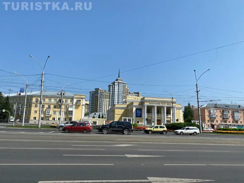 Площадь октября барнаул. Проспект Ленина Барнаул площадь. Ленин на площади октября Барнаул. Барнаул площадь октября 1998.