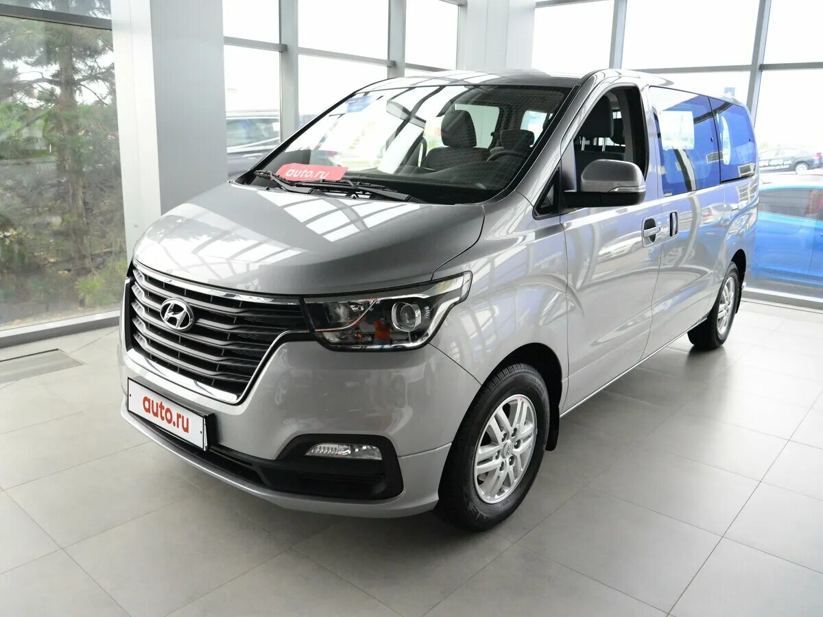 Новый h 1. Hyundai h1 новый. Hyundai h-1. Hyundai h1 2019. Минивэн Hyundai h1.