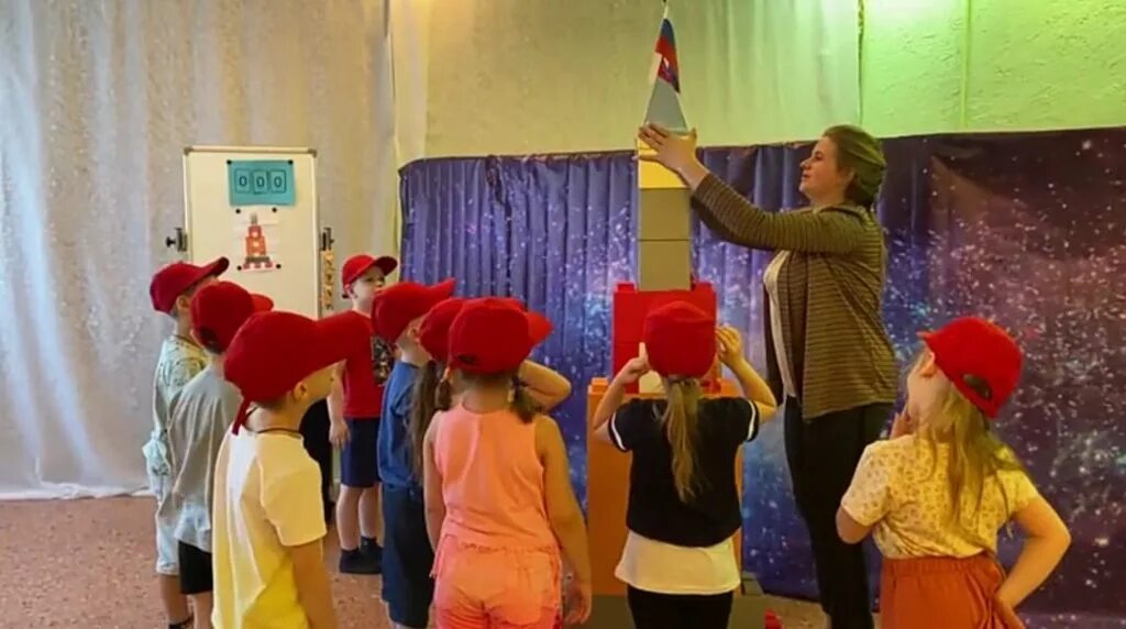 17 садик коркино. детсад воспитатель злые дети. воспитатели 28 детский сад. детский садик воспитатель. мбдоу детский сад 2 звездочка г саки.