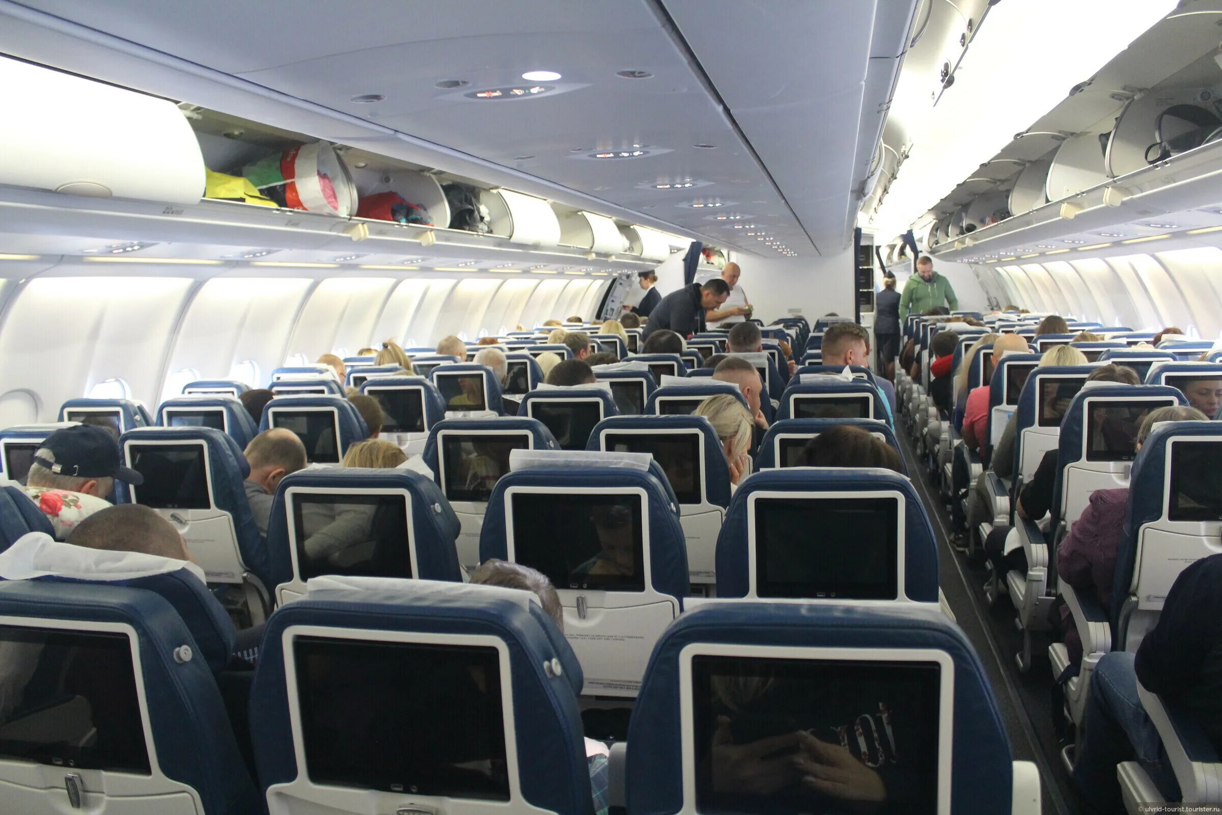 Самолет 330-300 airbus nordwind. 77w боинг 777-300er. Аэробус а330-200. A330-200 салон. Airbus a330-200 nordwind.