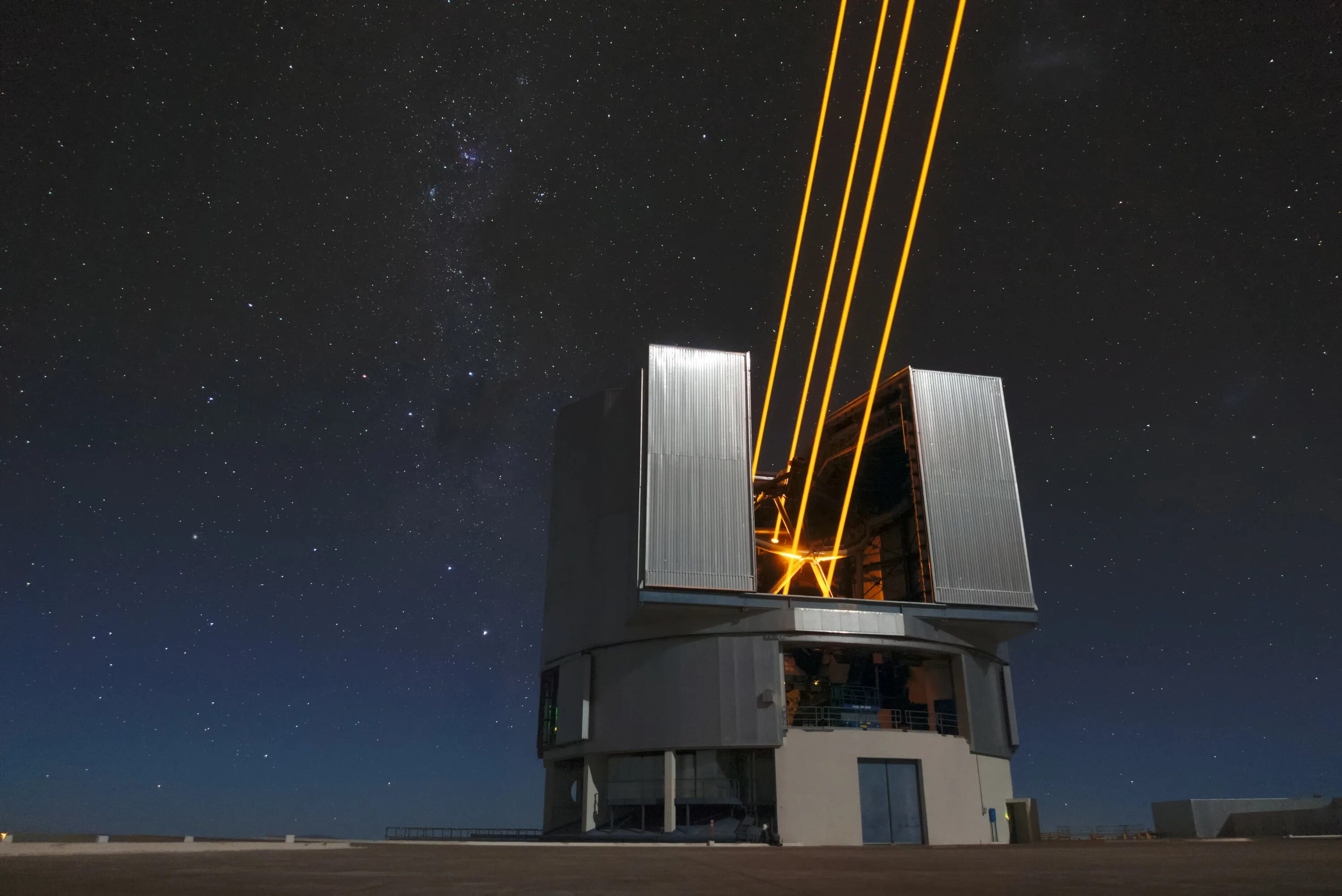 Южная обсерватория. Телескоп very large telescope. телескоп vlt европейской южной обсерватории. паранальская обсерватория (vlt), чили. европейская южная обсерватория eso телескоп.