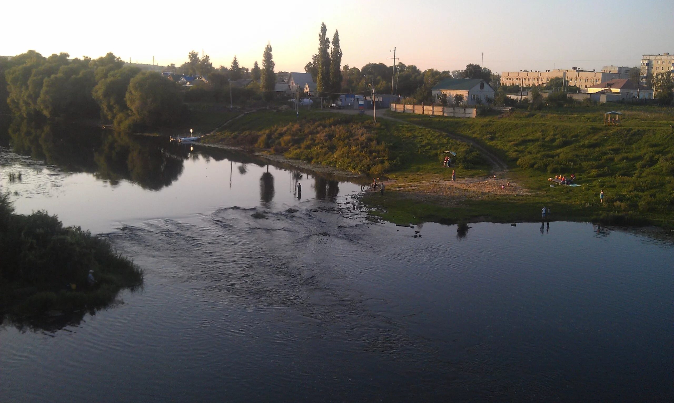 Река Дон Данков. Река Дон в городе Данкове. Данков набережная реки Дон. Река в Данкове Липецкой области. Город устье реки дон