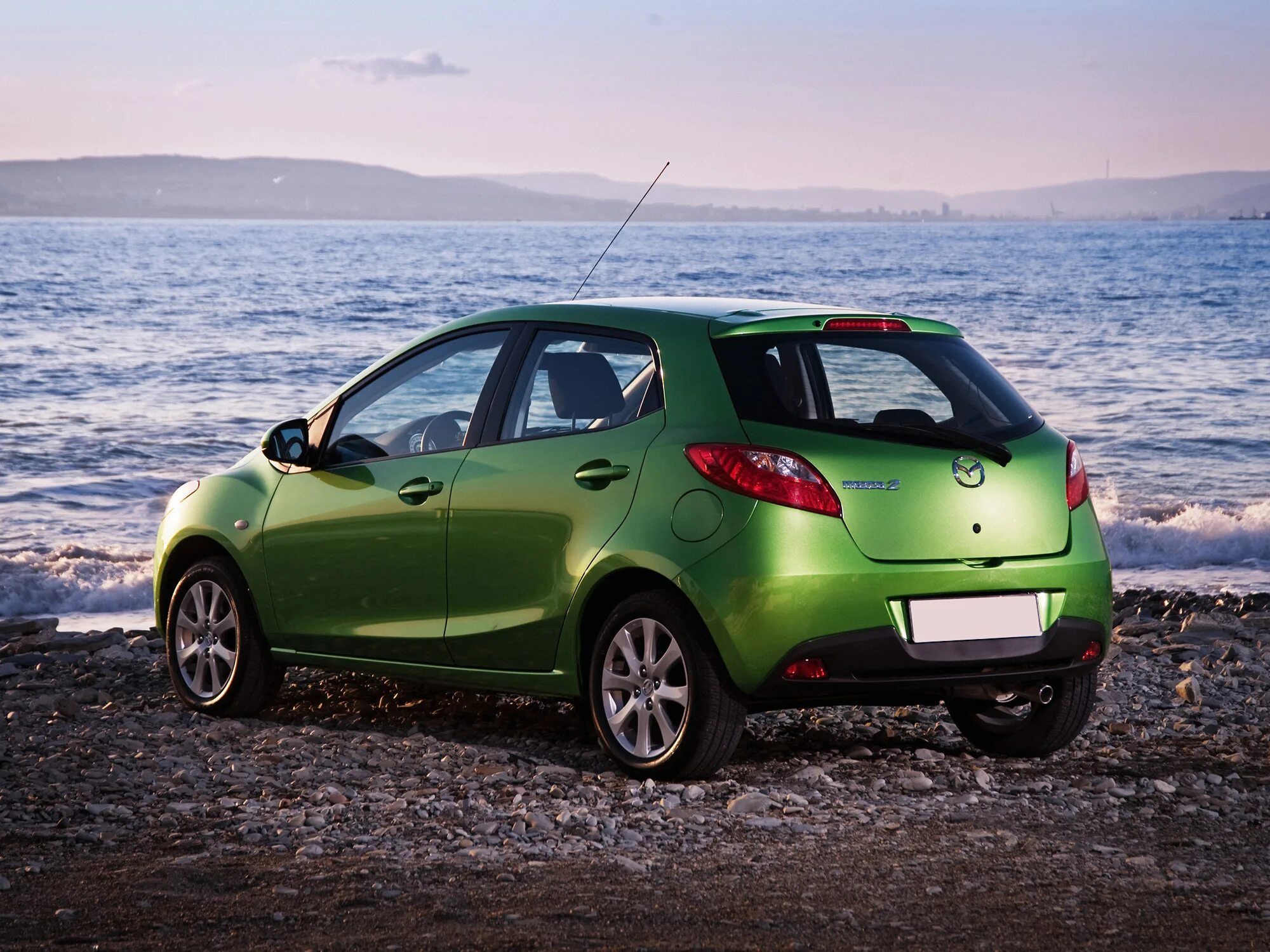 Mazda 2 отзывы. Mazda 2. Mazda 2+2. Mazda 2 Hatchback. Мазда 2 хэтчбек 2008.