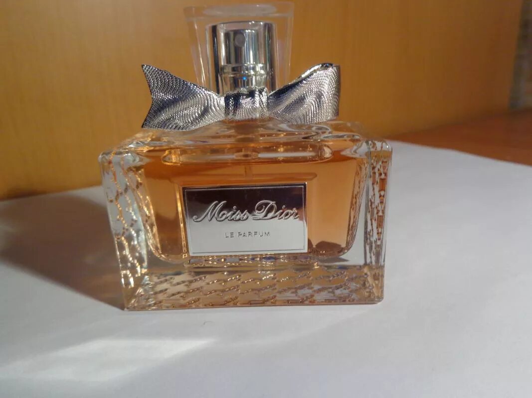 Miss Dior le Parfum. Мисс диор Ле Парфюм Интенс. Диор le202. Парфюмерная вода Мисс диор Ле Парфюм. Популярные духи в летуаль