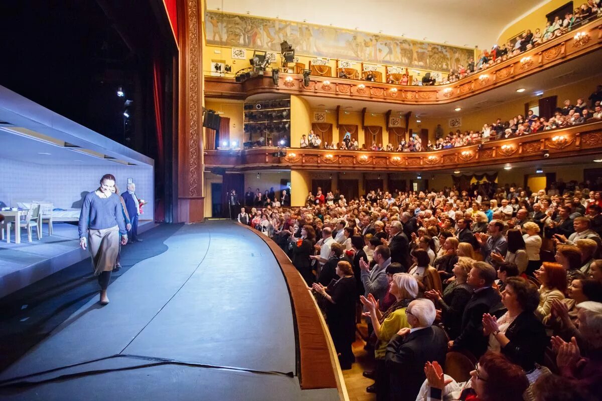 П. А. Московский художественный академический театр им. Мхт чехова зал бельэтаж. Мхат горького зал.