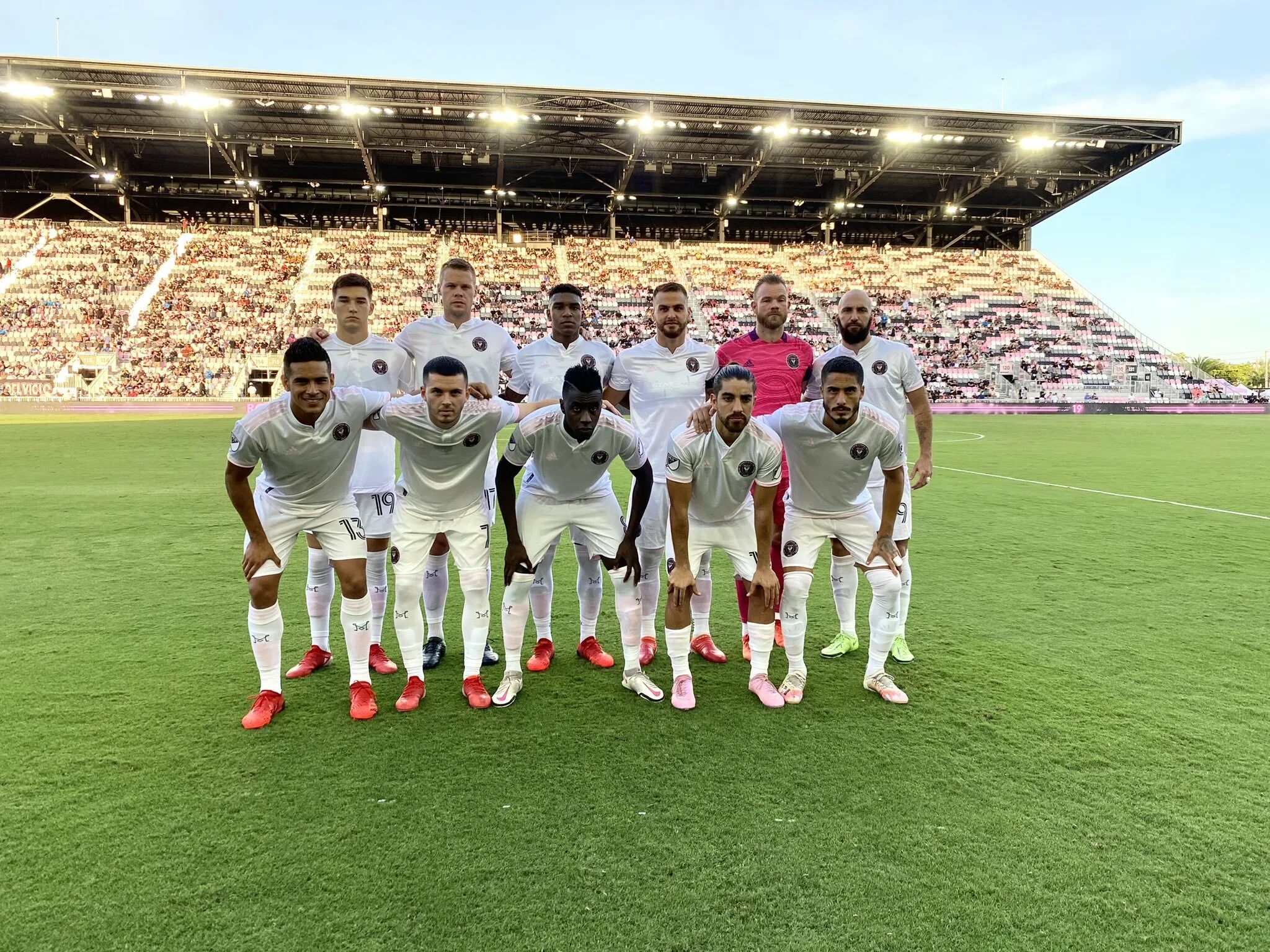 Майами футбольная команда. Фк майами. Майами футбольная команда. Интер майами состав. Деандре йедлин американский футболист.