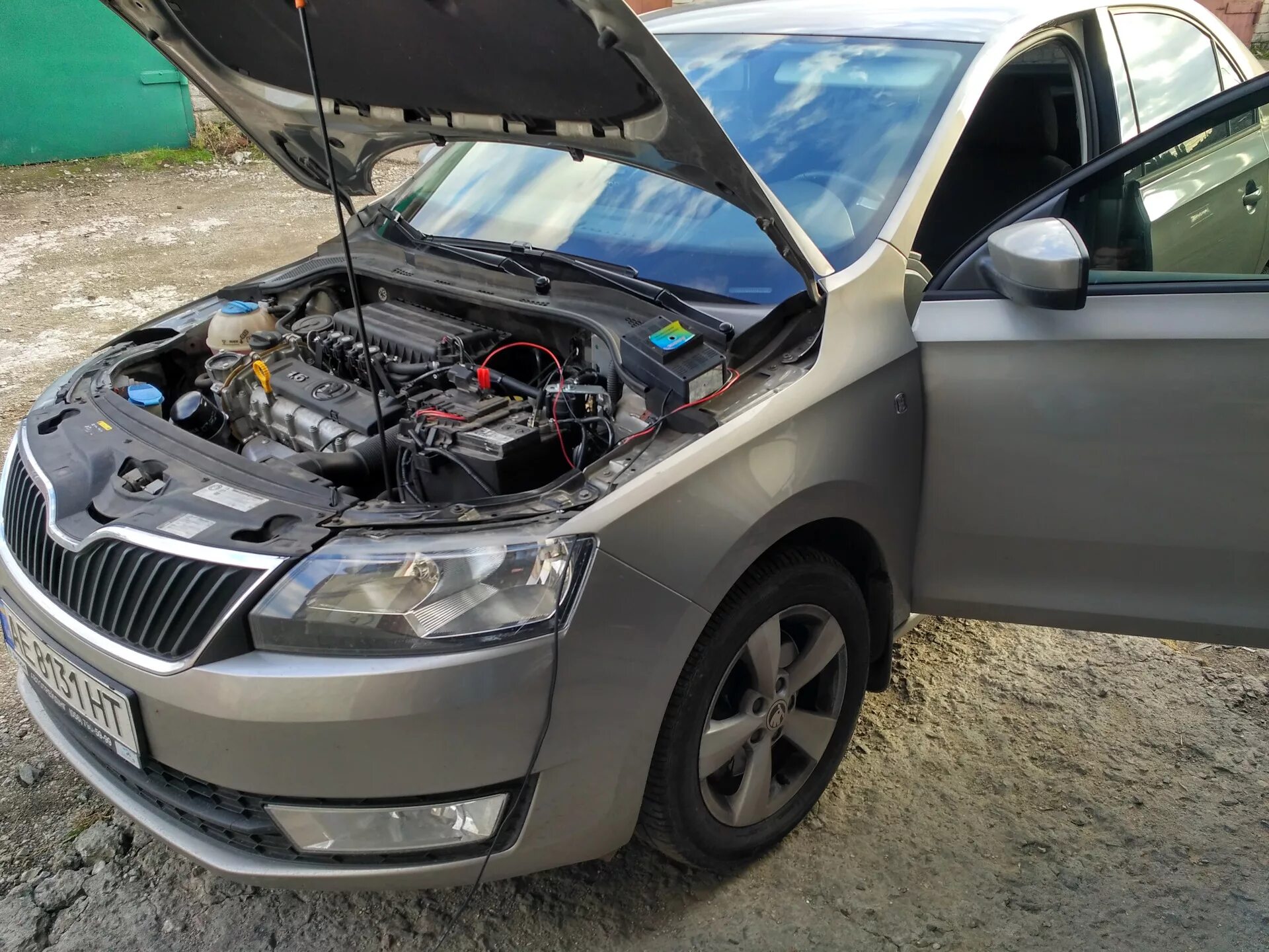 Шкода рапид 1.6 cfna. Шкода рапид моторный отсек. skoda rapid cfna. cfna 1.6 rapid 2014. 1,6 cfna rapid.