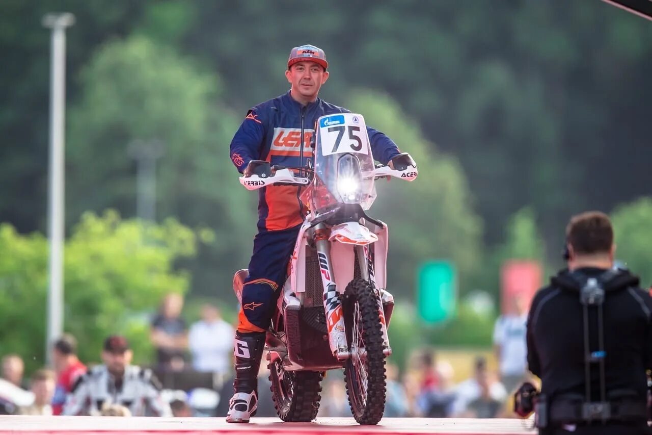 Put 2022. Ралли шёлковый путь автомобили. Ралли шёлковый путь 2022 поливец. Put 2022. Техника для offroad.