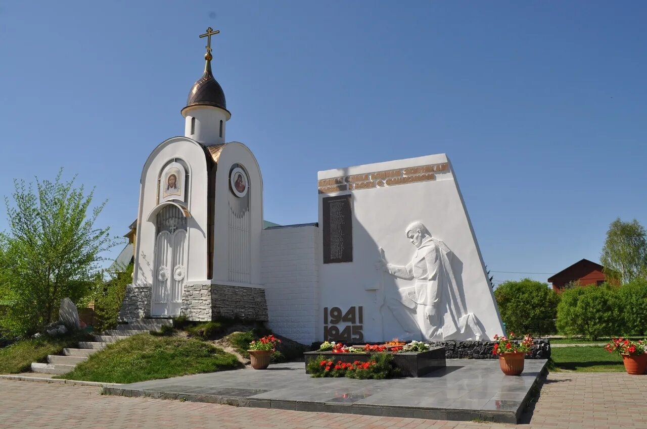 П боровский тюменский район. Посёлок Боровский Тюменской области. Тюмень поселок Боровский. Парк Победы поселок Боровский. Памятники п. Боровский Тюменский район.