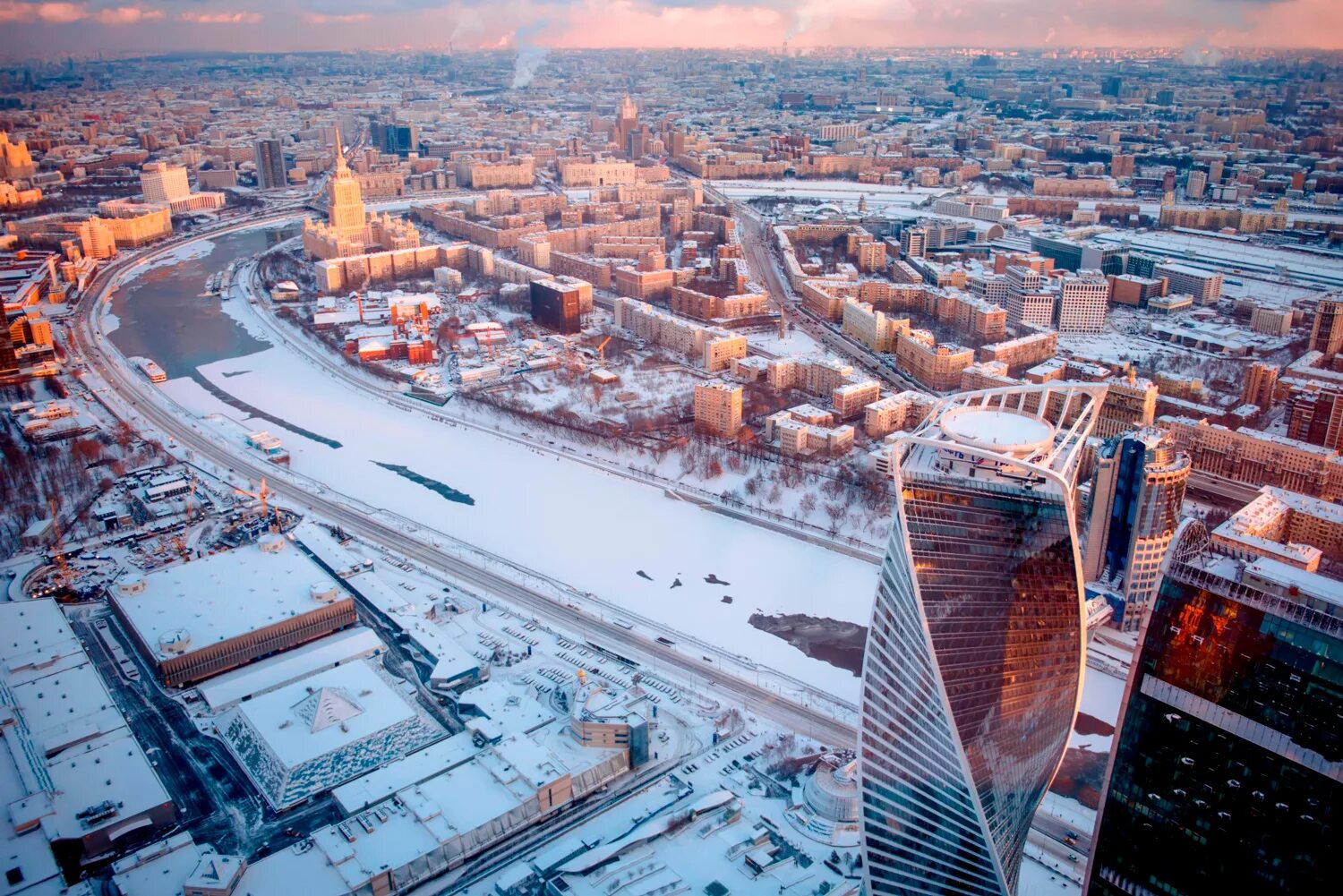 Куда сходить в москве в декабре 2025