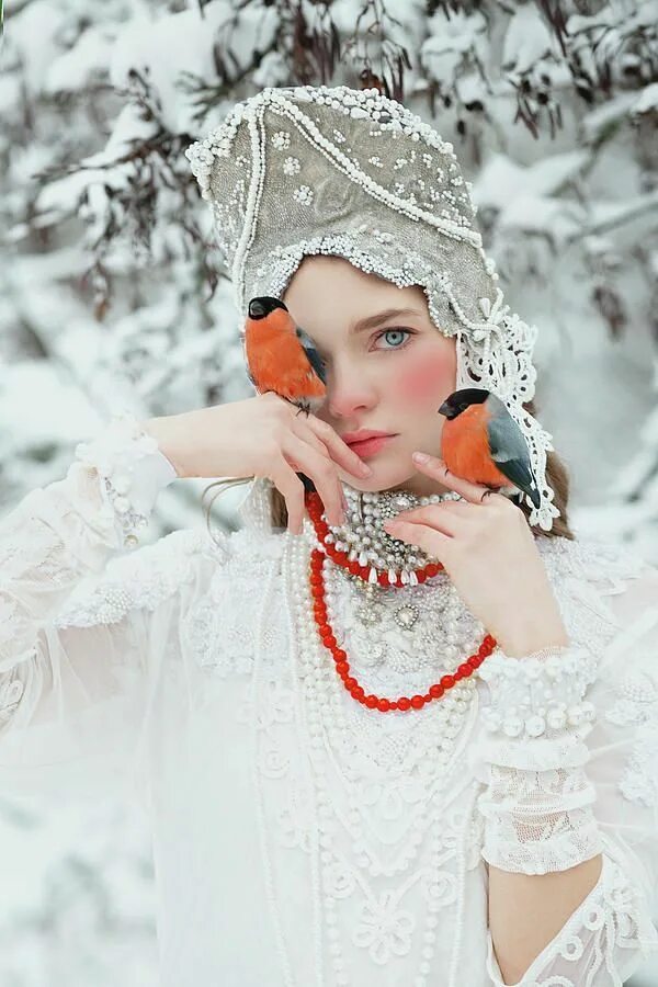 Анастасия добровольская фотограф. Зимняя фотосессия. Зимняя красавица. Красивые русские девушки. Зима девица красавица.