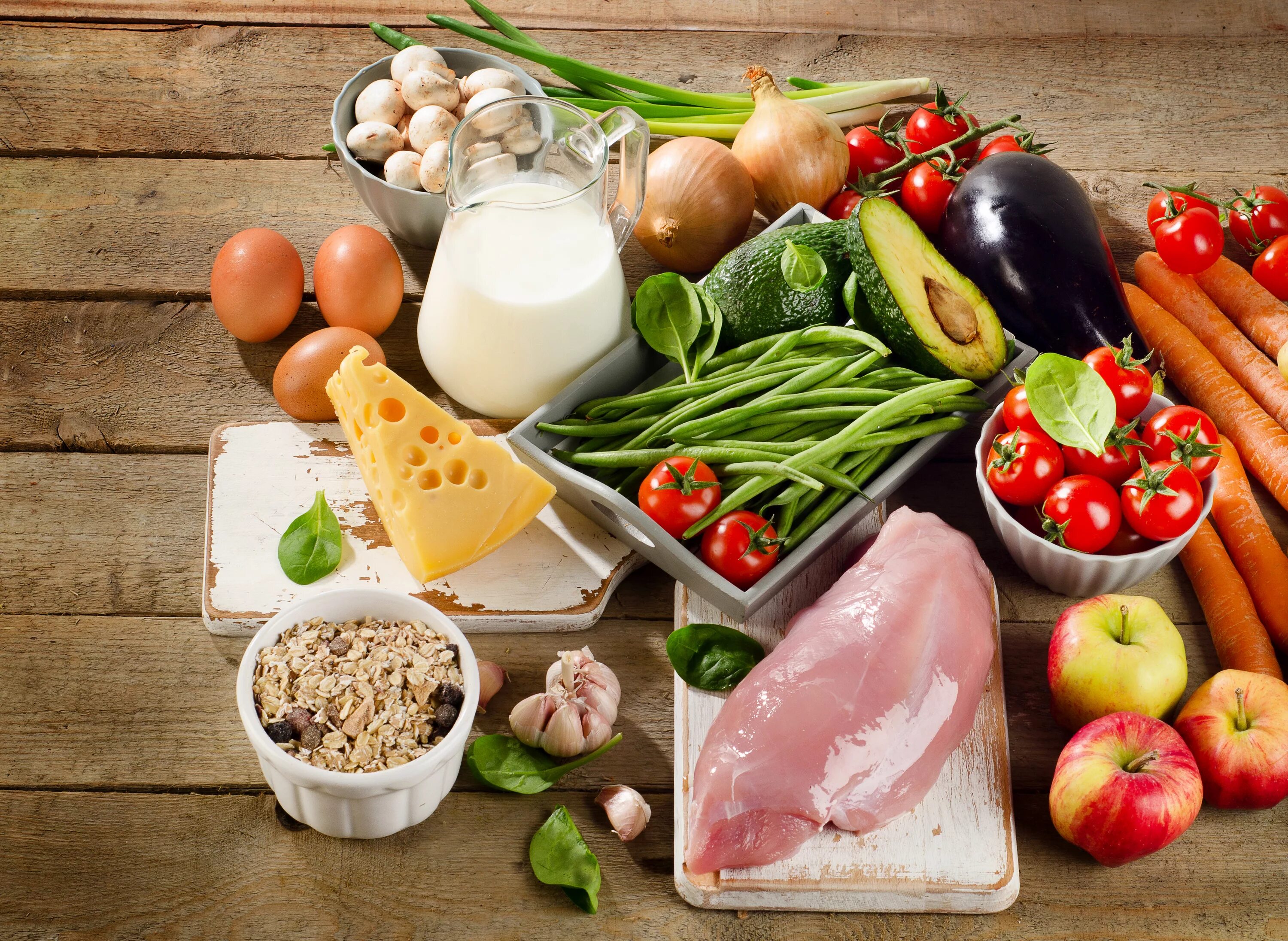 Здоровая еда. Продукты питания. Полезная пища. Правильное питание. Свежие овощи и сыры