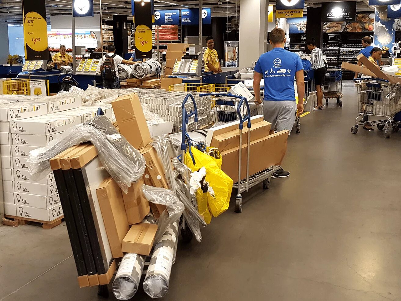 Икеа. Ikea доставка. Машина икеа. Икеа логистика. Икеа поддержка