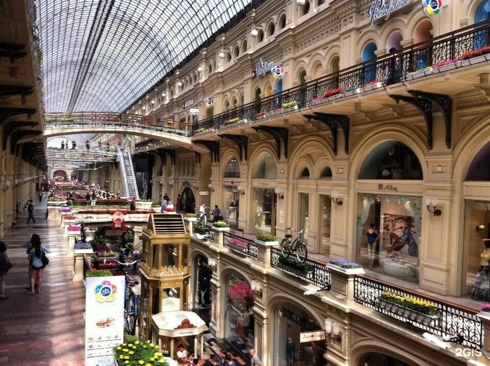 до каких работает гум в москве. торговый центр гум. гум москва внутри. до каких работает гум в москве. красная площадь цум гум.