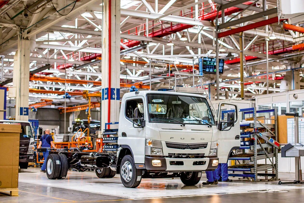 Грузовик челны. Fuso КАМАЗ. Daimler КАМАЗ. Даймлер Набережные Челны. Даймлер КАМАЗ рус завод.