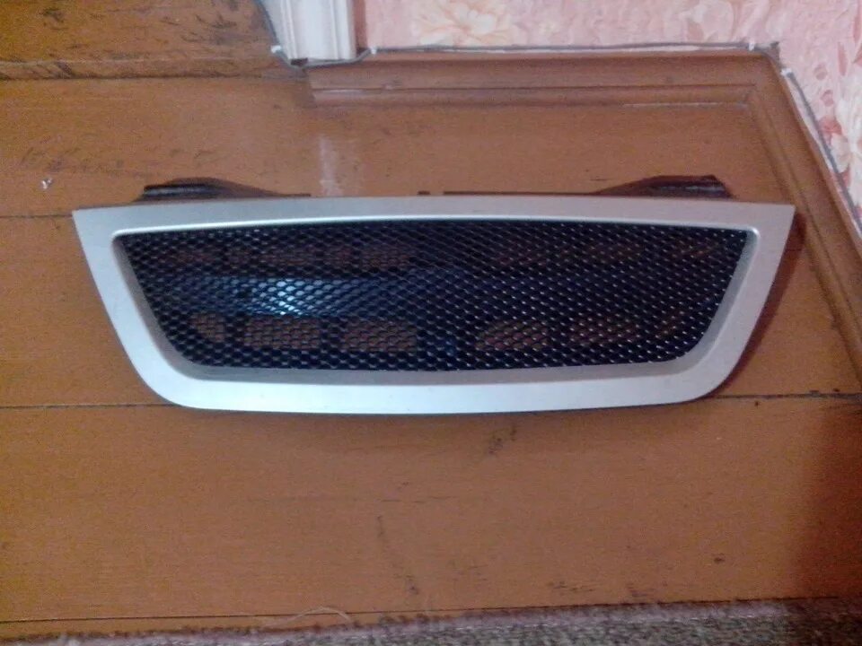 Решетка радиатора дэу нексия n150. Решетка радиатора дэу нексия n150 черная. Дэу нексия н150 черная решетка. Решетка радиатора нексия n100. Решетка радиатора дэу нексия n100.