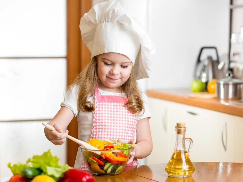 Cook kid. Кухня для детей. Готовим для детей. Маленький повар. Девочка готовит.