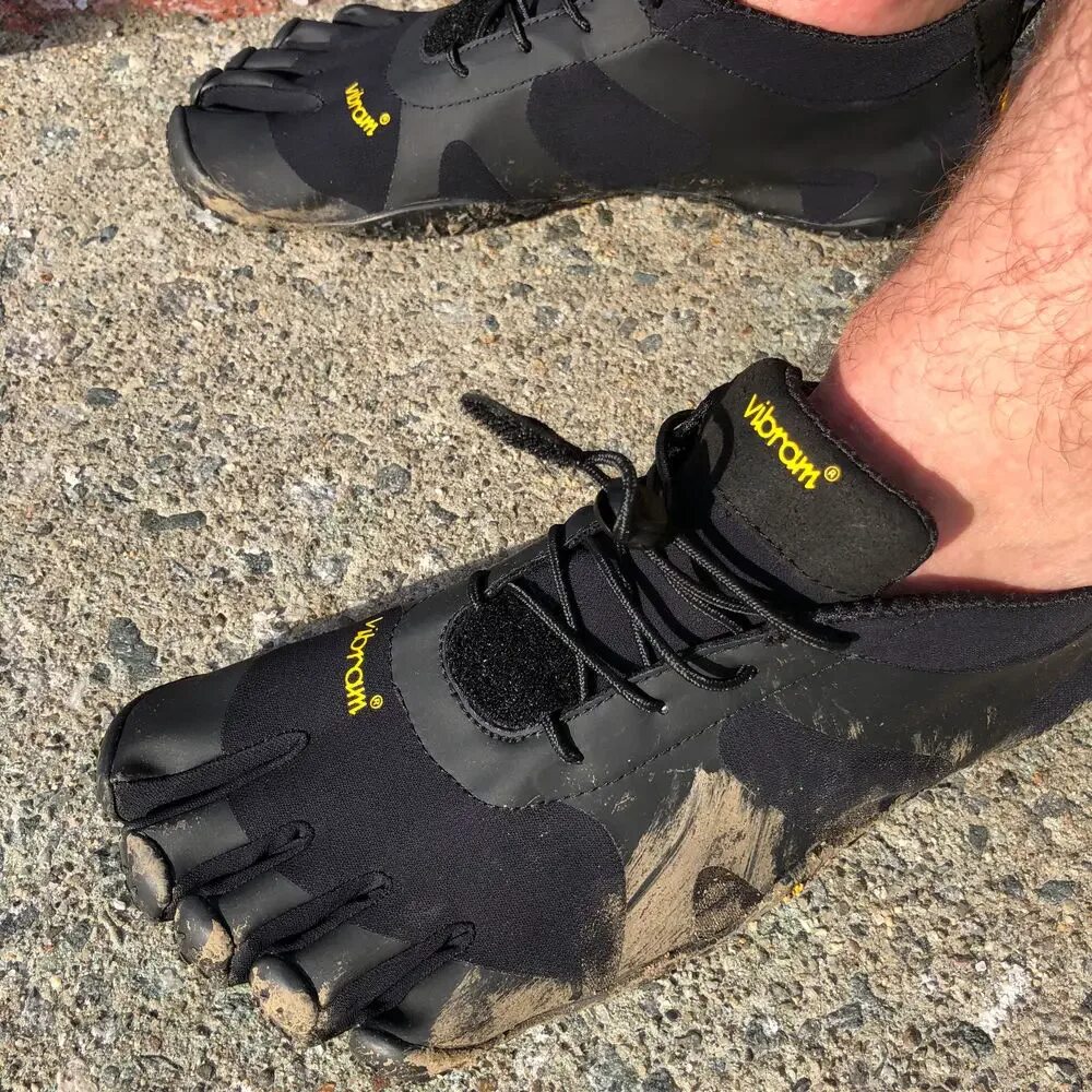 Vibram кроссовки мужские. Vibram FIVEFINGERS V-Alpha. Vibram 5 fingers. Vibram обувь 5 fingers. Vibram FIVEFINGERS мужские.