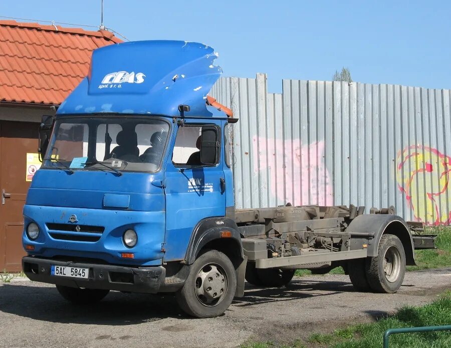 Авиа авто с пробегом. Грузовик Avia a31. Грузовики Чехии Avia a31. Avia a31 манипулятор. Avia a31 Иркутск.