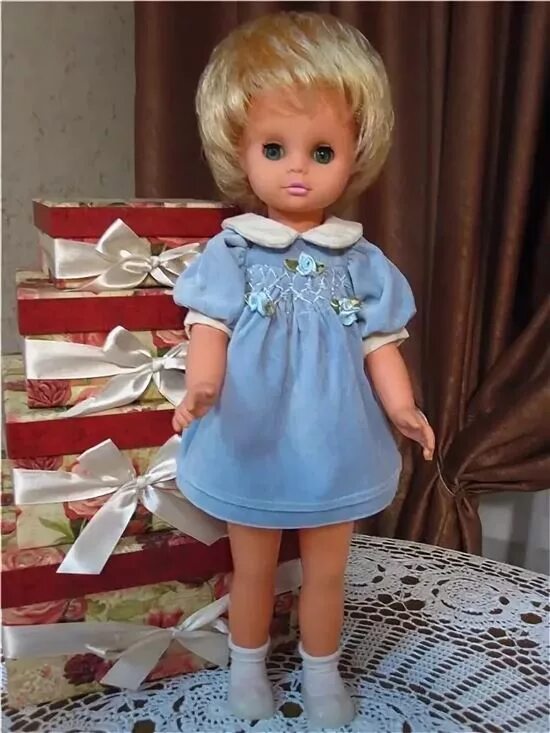 Кукла моника гдр. Немецкие куклы. Кукла гдр 80х магда. Куклы гдр 70-80. Немецкие куклы советских времен.