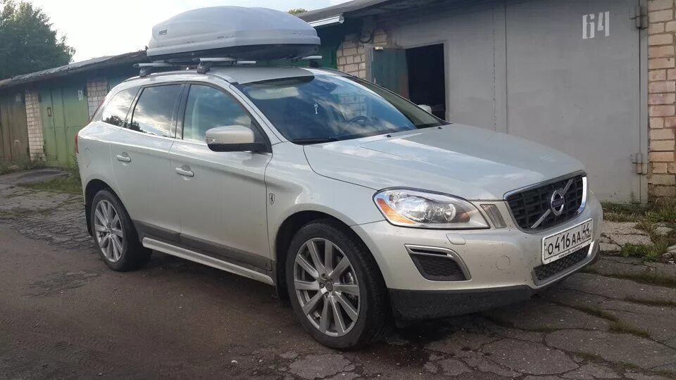 Крыша вольво хс60. Volvo xc60 боксы. вольво xc60 бокс на крышу. багажник на крышу вольво хс60. багажник на крышу volvo xc60.