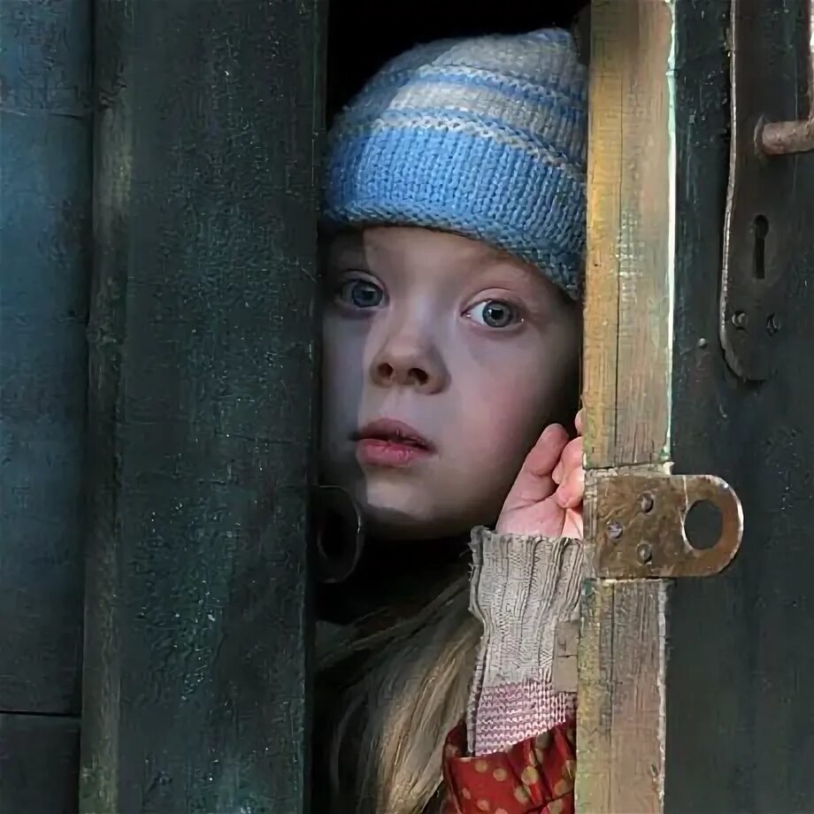 Анастасия добрынина кука. Девочки сироты в детдоме. Фильм про детей из детдома. Ева смирнова сериалы. Кука фильм 2007.