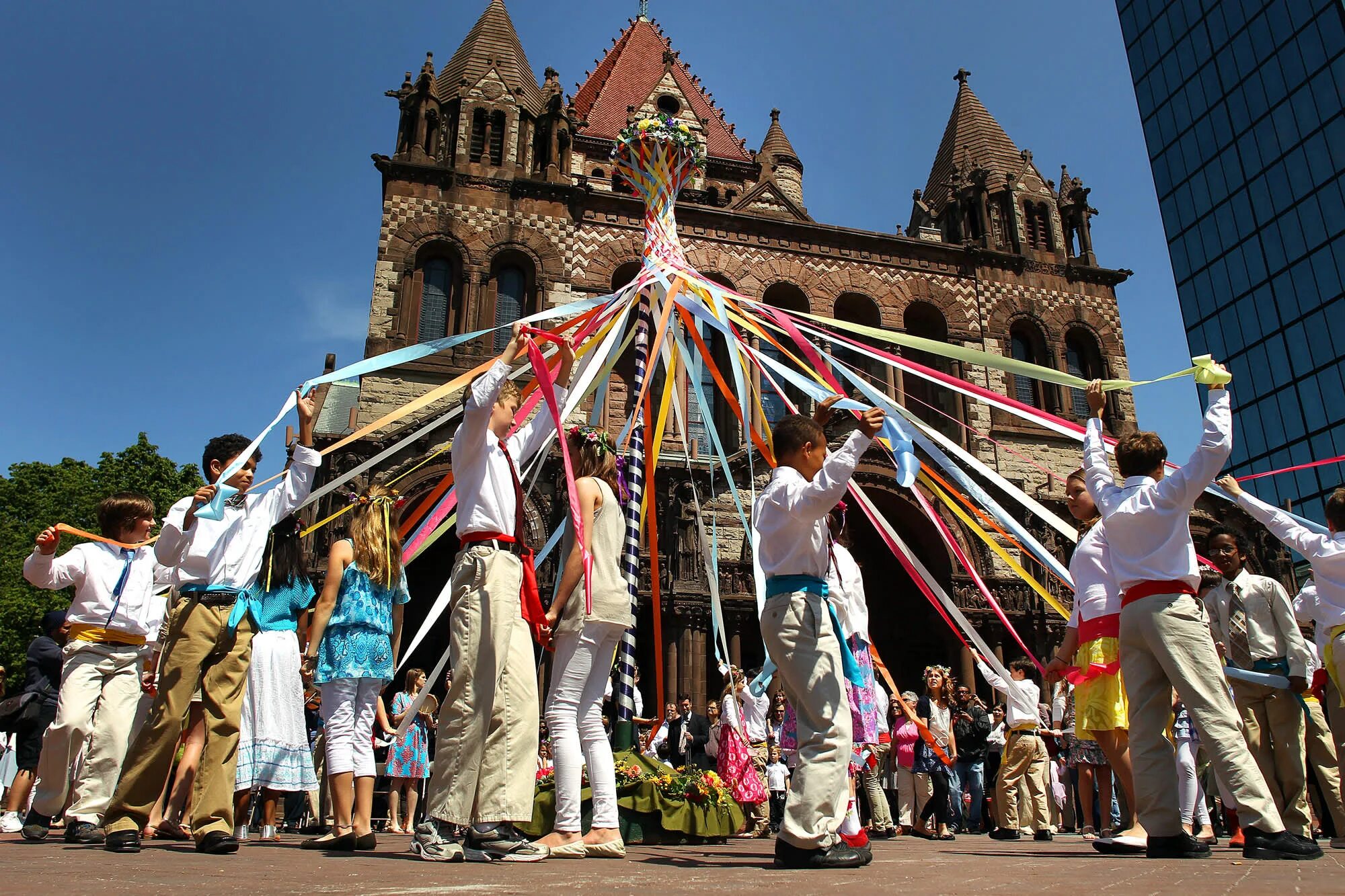 English events. Праздник Maypole в Великобритании. Мэй Дэй в Англии. Мэй Дэй праздник в Великобритании. Майский праздник в Великобритании (May Day).