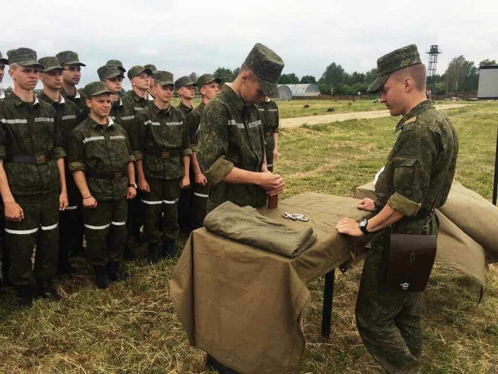 Четверо солдат. Четыре солдата. Солдаты сейчас.