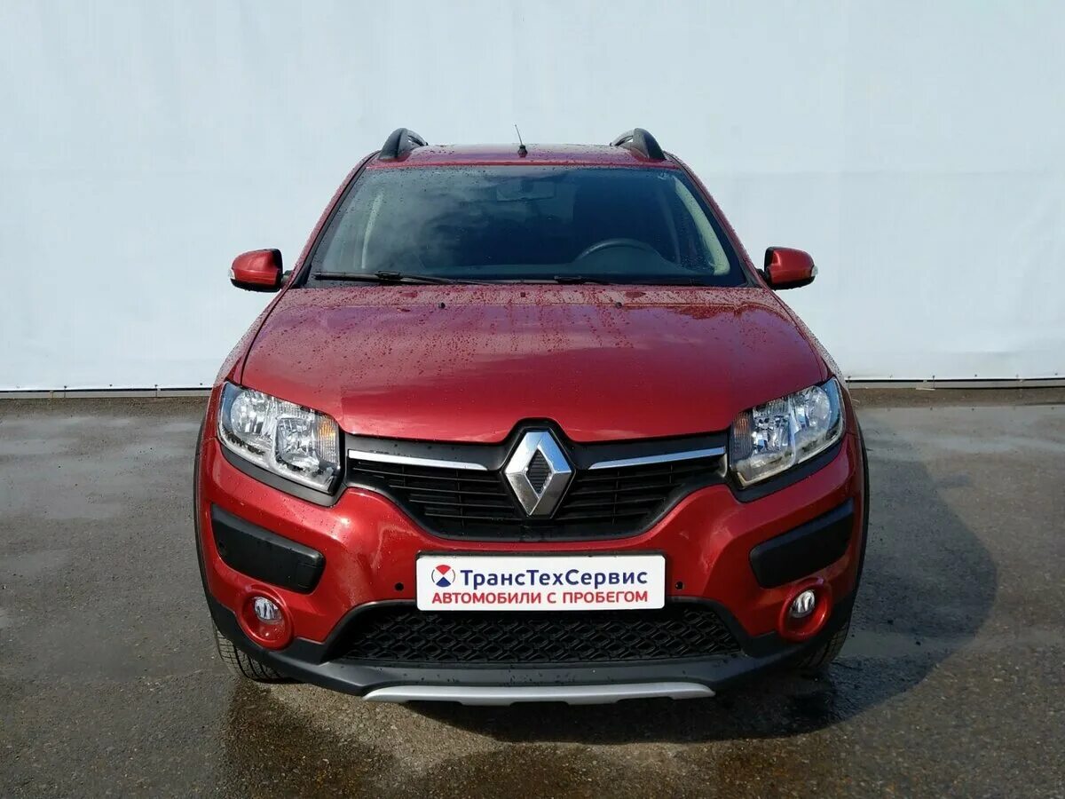 рено сандеро 2015. рено красного цвета. рено красная высокая. рено логан 2 красный. рено сандеро степвей 2014.