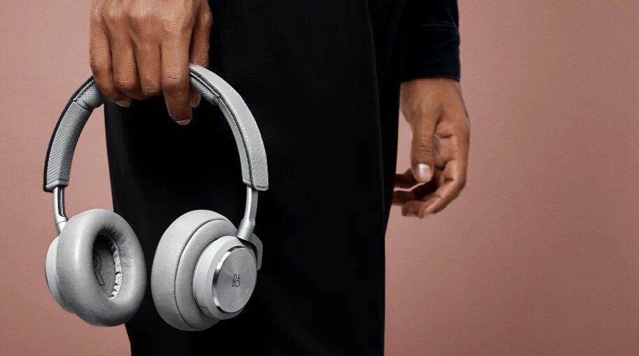 Bang olufsen portal. Наушники Bang Olufsen. BEOPLAY h7. Bang and Olufsen Wireless Headphones. Bang Olufsen наушники беспроводные.