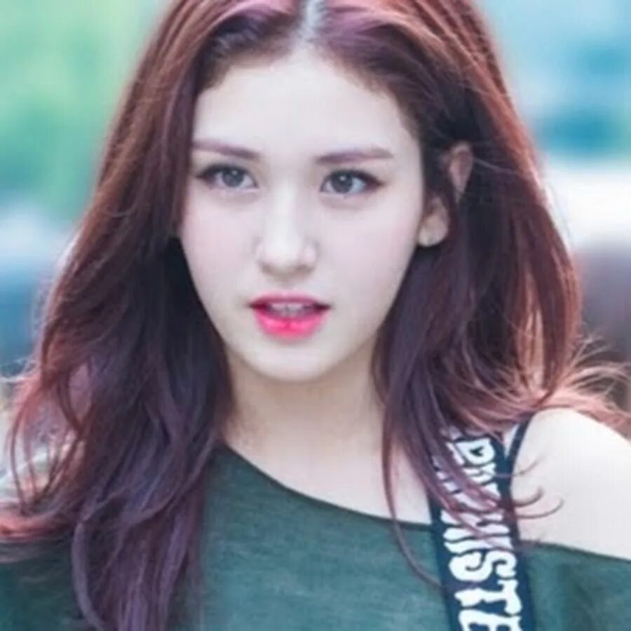 Чон соми в 2024. Чон со-ми. Jeon somi 2020. Чон соми. Соми кпоп.