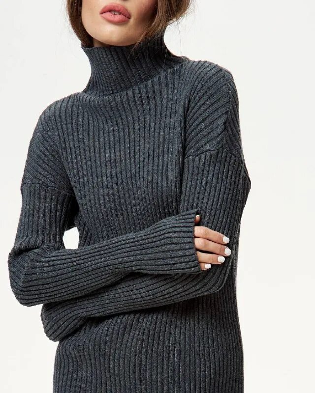 строгий графитовый пиджак. пояс с верблюжьей шерстью. водолазка женская темно синяя. трикотаж согревающий. лала стайл.