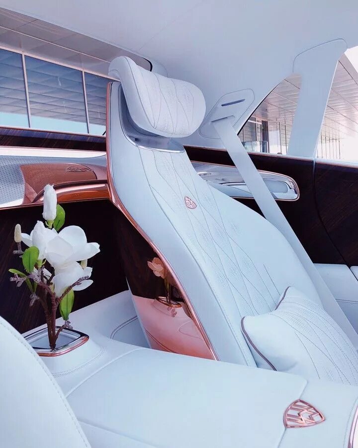 Ultimate luxury. Мерседес Майбах ультимейт лакшери. Maybach Vision Ultimate Luxury. Mercedes Maybach Ultimate Luxury. Luxury Interior Maybach.