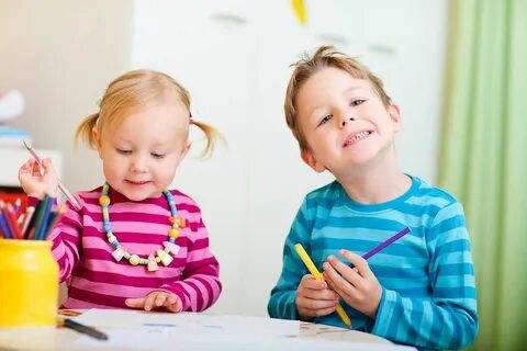 2 4 не играет с детьми