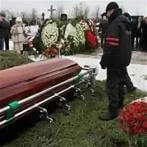 Чужие похороны. Приснились чужие похороны. к чему снятся похороны близкого человека который жив. к чему снится похороны племянника. к чему увидеть похороны из окна.