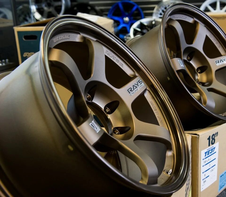 Rays rays 2018. Rays te37. volk rays te37. rays volk racing te37 6 139.7. диски rays te37 r17.