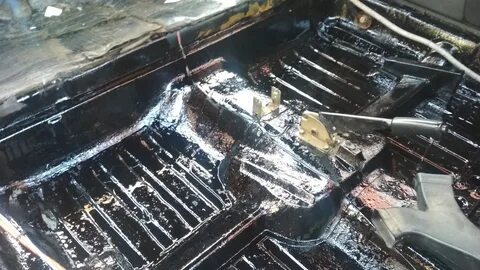 Какой мастикой обработать днище