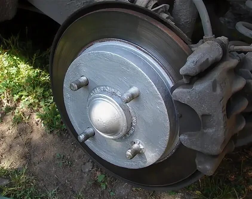 Как снять прикипевшее колесо со ступицы