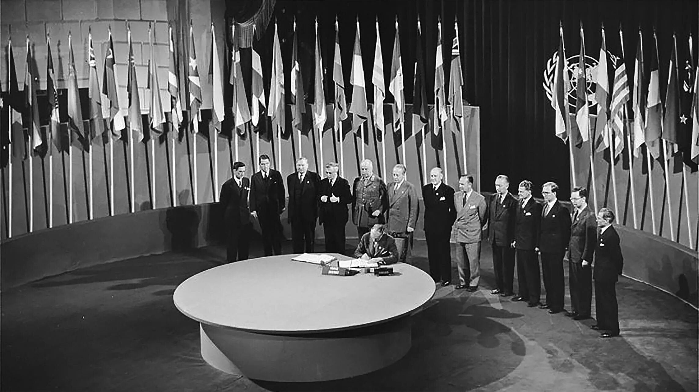 26 оон. Организация Объединенных наций 1945. Конференция Объединенных наций в Сан-Франциско 1945. ООН 1945 год. Конференция ООН 1945.