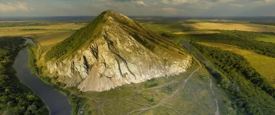 Деревня горы вачский район нижегородская область. Основные формы земной поверхности. Гора в башкирии куштау. Формы земной поверхности гора. Формы земной поверхности гора.