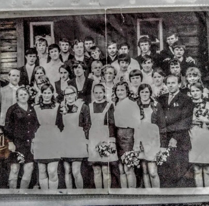 Выпускники школы 1973 года. Выпуск 854 школы в 1973 году. Белокуракинская сш выпуск 1973г. Выпуск 1973 года. Выпуск 1973.
