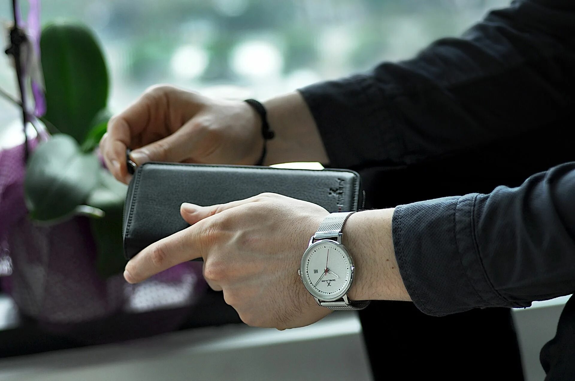 Можно ли носить часы умершего. Часы наручные имиджи. selling watch. задержан мошенник поездок. у мужчины украли кошелек.