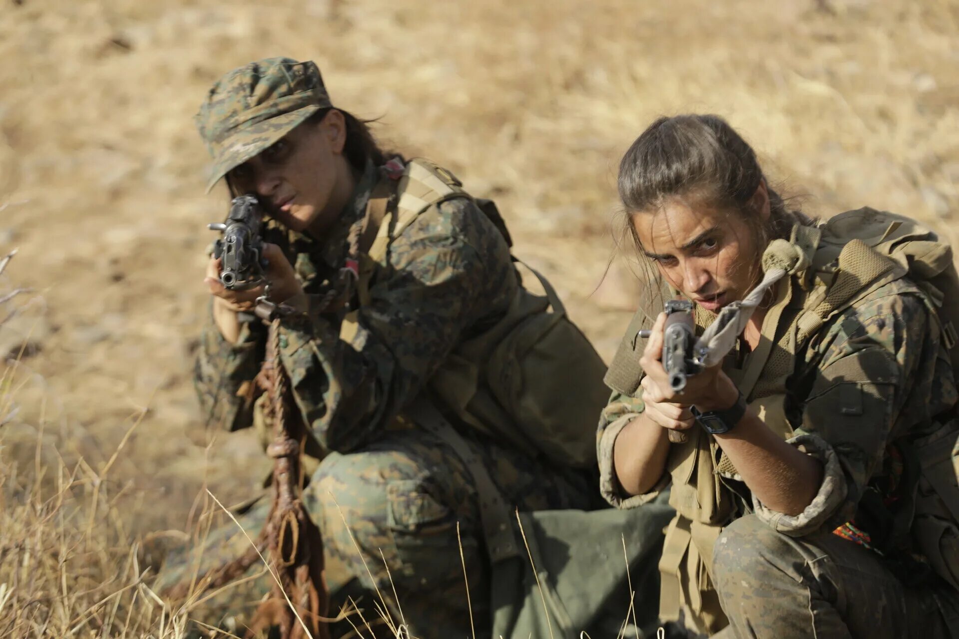 дэмиен молони. сериал ничья мария аргентина 1985. ничья земля фильм 2016. ничья земля 2016. ничья земля 2016.