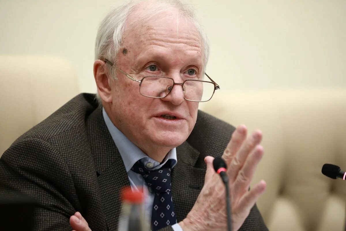 Академик РАН А. Глико: "Мы не готовы к принятию институтов"