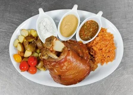Рулька запеченная с квашеной капустой в духовке
